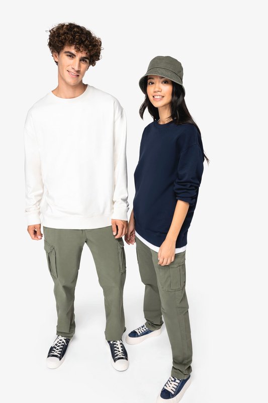 Sweat-shirt écoresponsable à col rond à épaules tombantes French Terry unisexe – Image 3