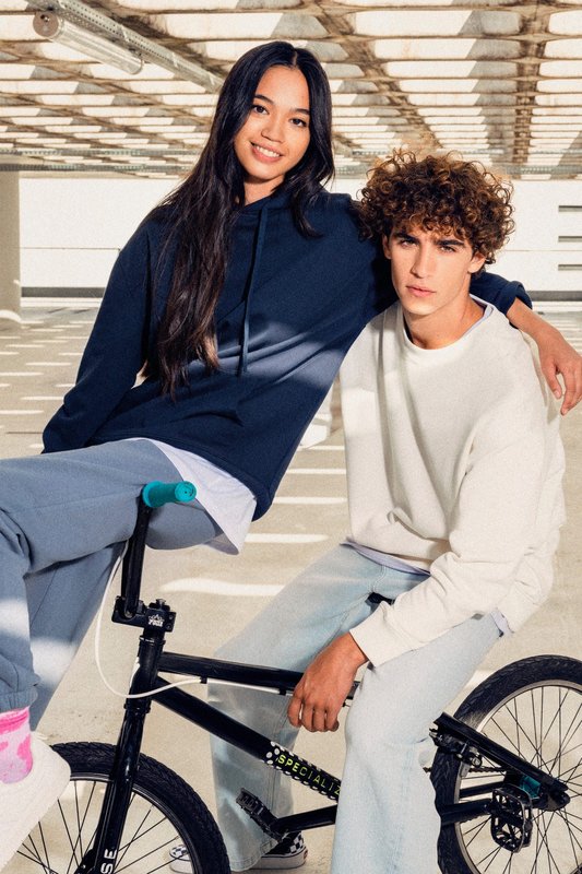 Sweat-shirt écoresponsable à col rond à épaules tombantes French Terry unisexe – Image 12