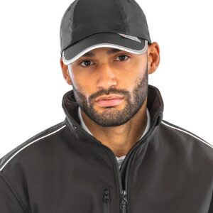 Casquette avec bordures réfléchissantes