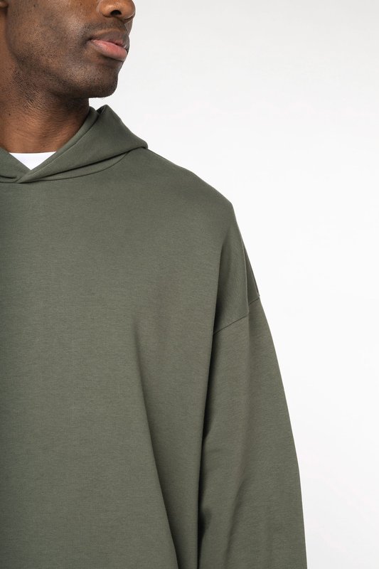 Sweat-shirt écoresponsable à capuche oversize unisexe – Image 9