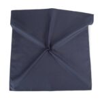 Marine foncé essentiel