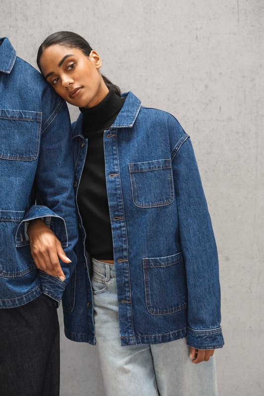 Veste en jean écoresponsable à épaules tombantes unisexe – Image 13
